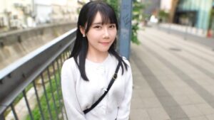 [MGS SIRO-5563]ミニマム系女子が新体験を夢見て応募してきた！感じやすくエロい身体なのに、バックで突かれてからギアはトップに入りっぱなし！後ろから突かれて何度も何度もイキまくり！快感過ぎてハードラックとダンスっちまった！状態に！【初撮り】ネットでAV応募→AV体験撮影2451に出ているAV女優名は？誰？名前は？